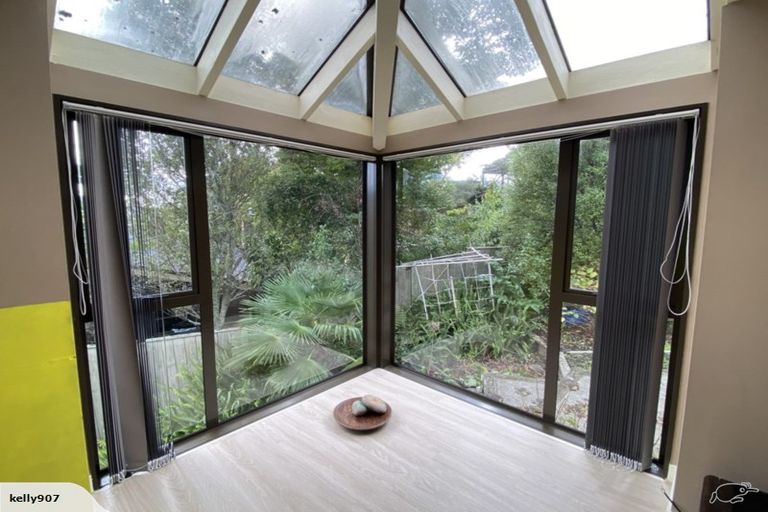 Photo of property in 60 Cheriton Road, Mellons Bay, Auckland, 2014