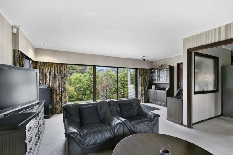 Photo of property in 14 Lees Grove, Wainuiomata, Lower Hutt, 5014