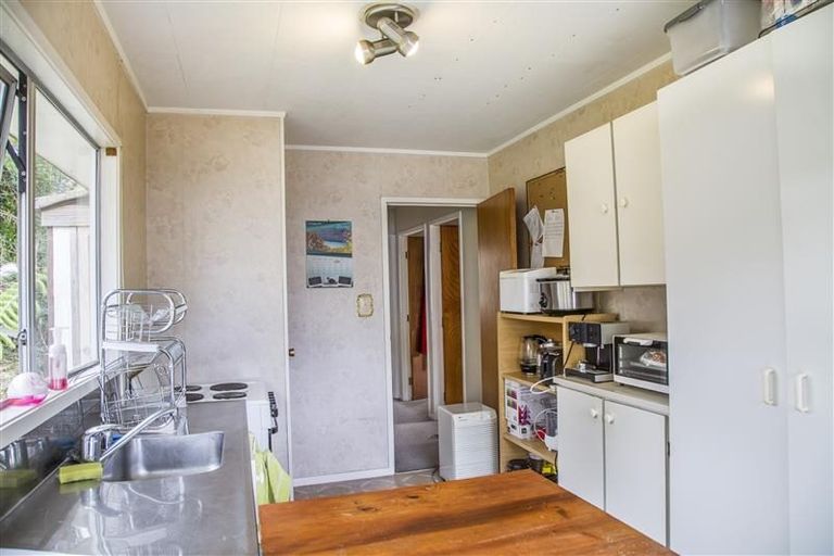 Photo of property in 92 Moire Road, Massey, Auckland, 0614