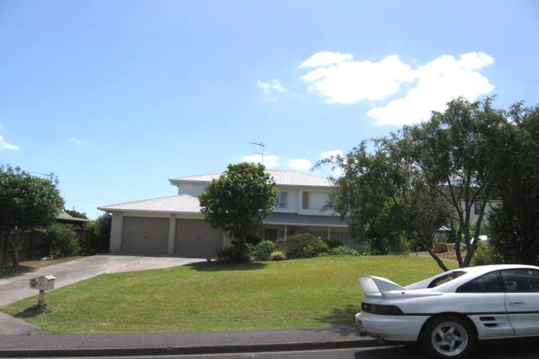 Photo of property in 31 Gatman Street, Birkdale, Auckland, 0626