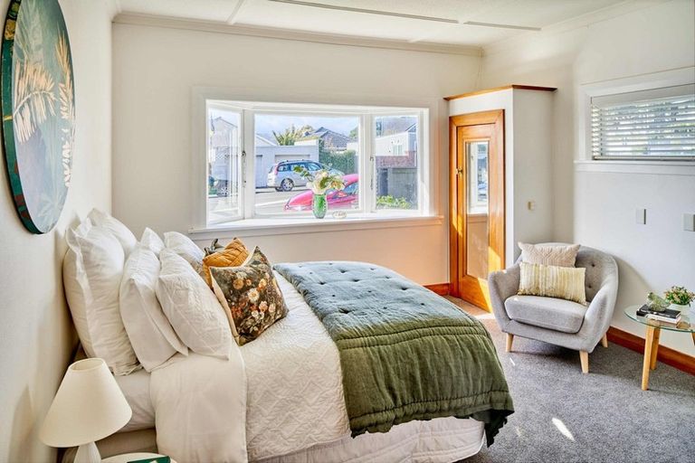 Photo of property in 54 Ferry Street, Seatoun, Wellington, 6022