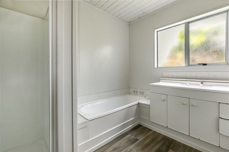 Photo of property in 55 Margan Avenue, New Lynn, Auckland, 0600