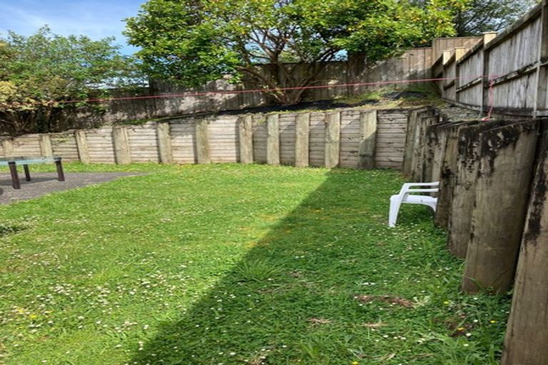 Photo of property in 61 Helleur Road, Massey, Auckland, 0614