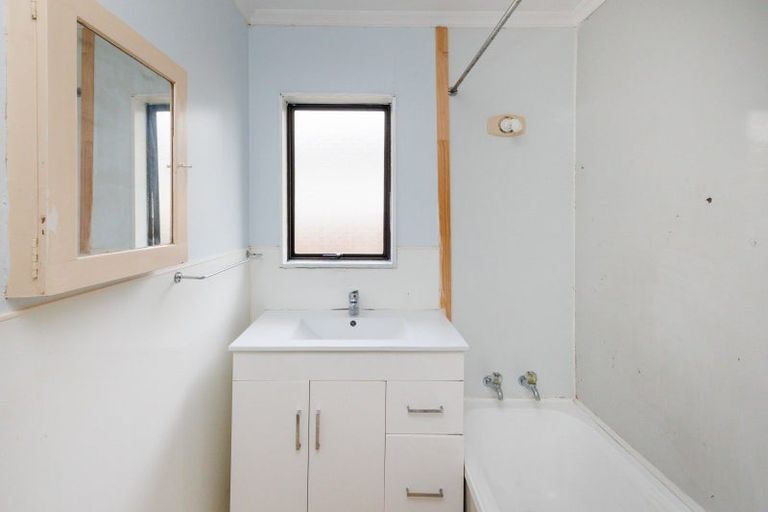 Photo of property in 107 Tremaine Avenue, Westbrook, Palmerston North, 4412