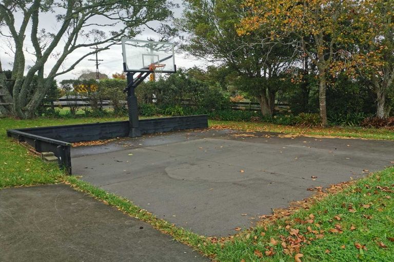 Photo of property in 80 Broomfields Road, Whitford, Howick, 2571