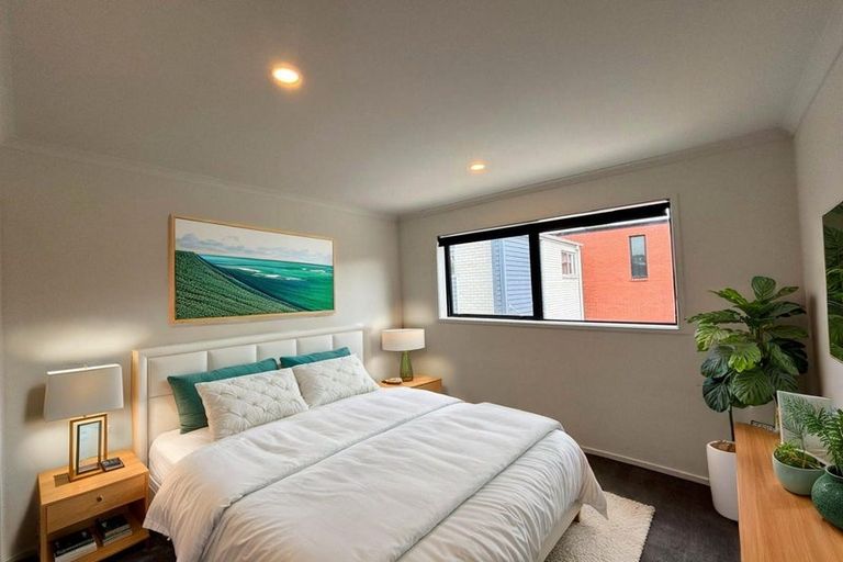 Photo of property in 2/5 King Street, Papakura, 2110