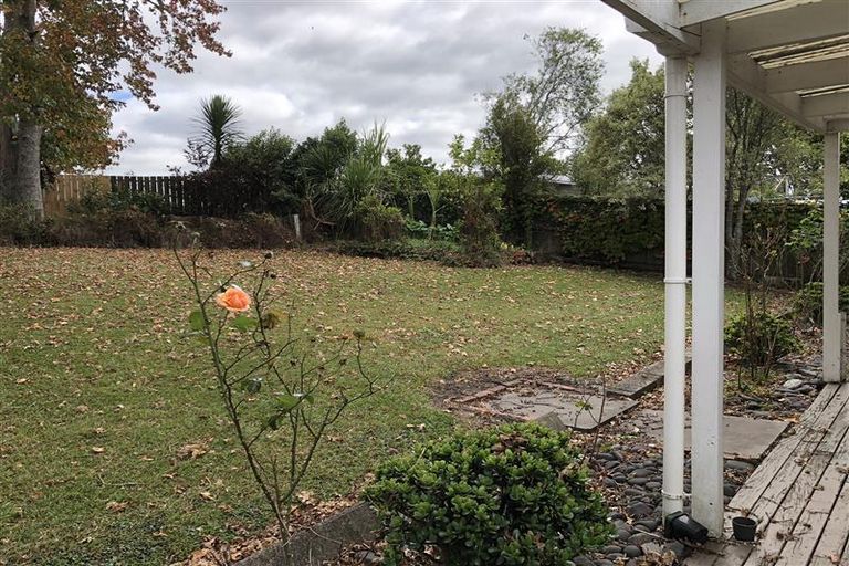 Photo of property in 89 Stottholm Road, Titirangi, Auckland, 0604