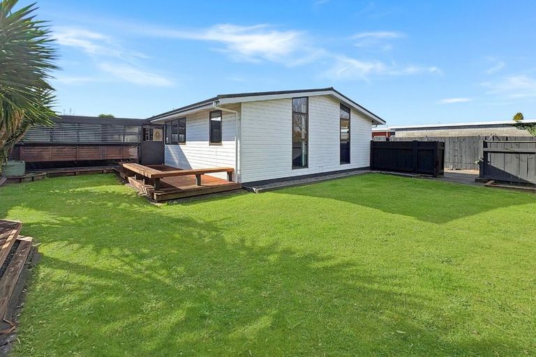 Photo of property in 6 Chadwick Place, Highbury, Palmerston North, 4412