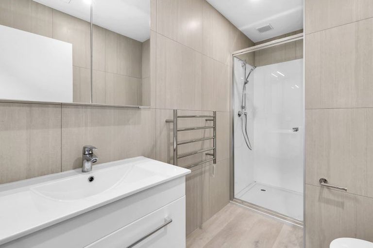 Photo of property in 25/g01 Potter Avenue, Northcote, Auckland, 0627