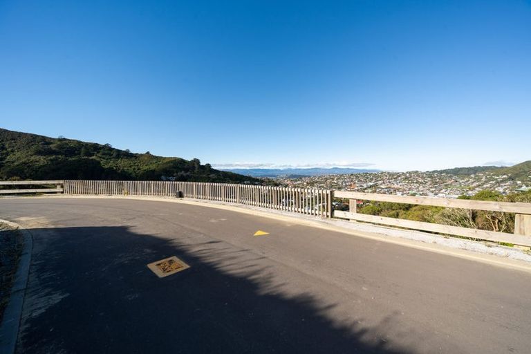 Photo of property in 29 Alanbrooke Place, Karori, Wellington, 6012