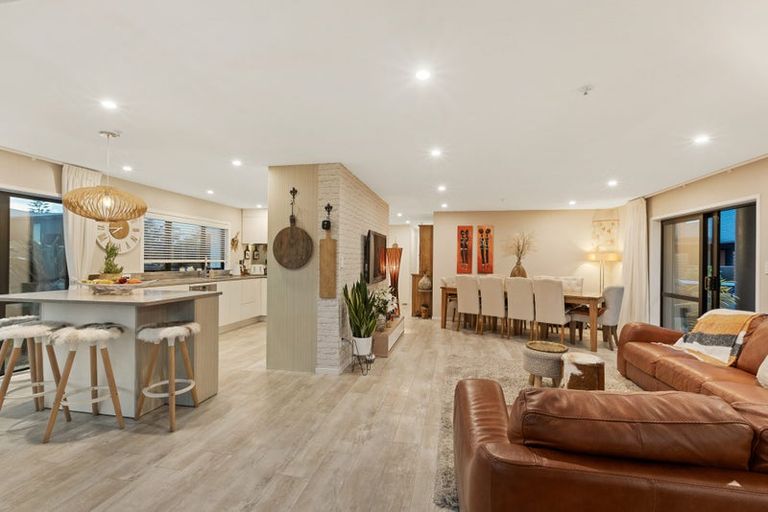 Photo of property in 1/248 Hibiscus Coast Highway, Orewa, 0931