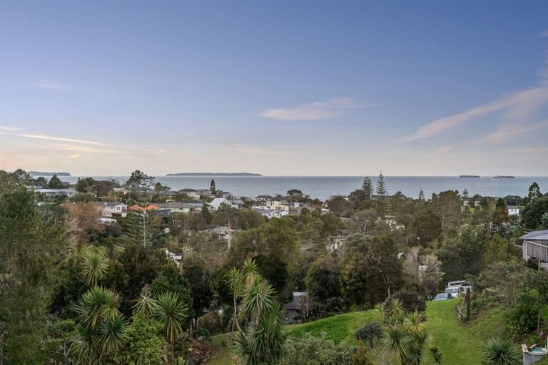 Photo of property in 1/9 Taumata Road, Castor Bay, Auckland, 0620