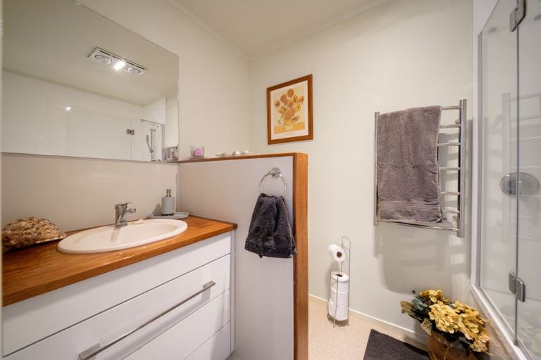 Photo of property in 17 Harbour View Road, Onerahi, Whangarei, 0110