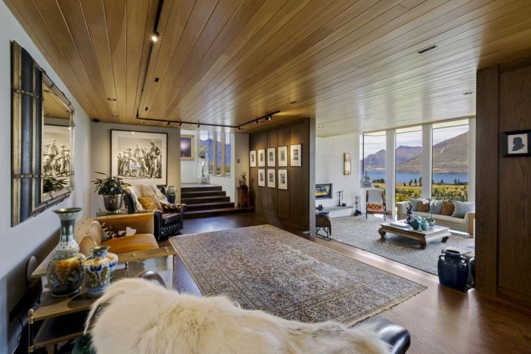 Photo of property in 27 Edinburgh Drive, Queenstown, 9300