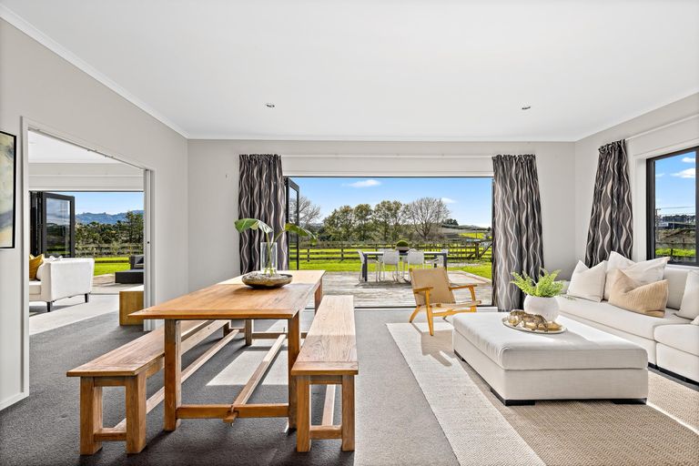 Photo of property in 177 Sandspit Road, Shelly Park, Auckland, 2014