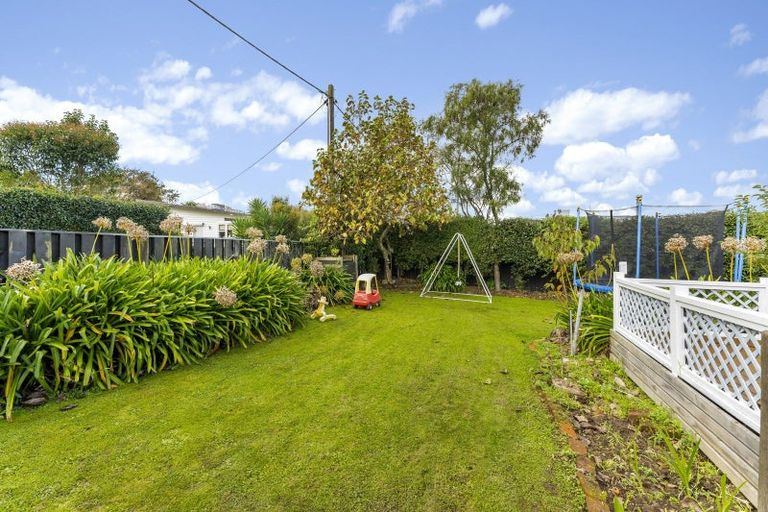 Photo of property in 1 Oriel Place, Levin, 5510