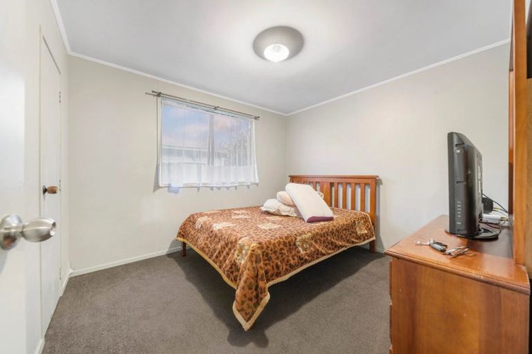 Photo of property in 2/8 Martha Lane, Weymouth, Auckland, 2103