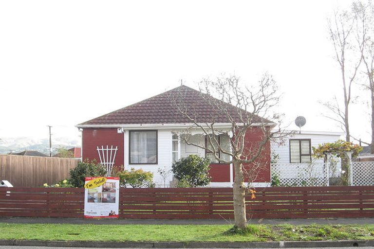 Photo of property in 2 Keys Street, Naenae, Lower Hutt, 5011