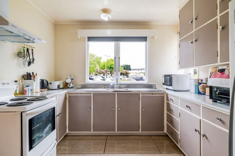 Photo of property in 75a Heretaunga Street, Palmerston North, 4414