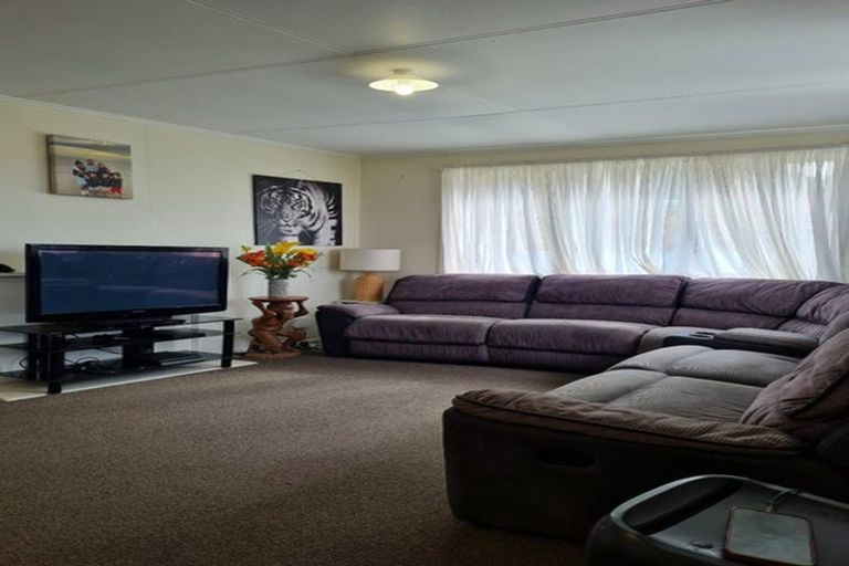 Photo of property in 2 Te Wheoro Street, Meremere, Mercer, 2474