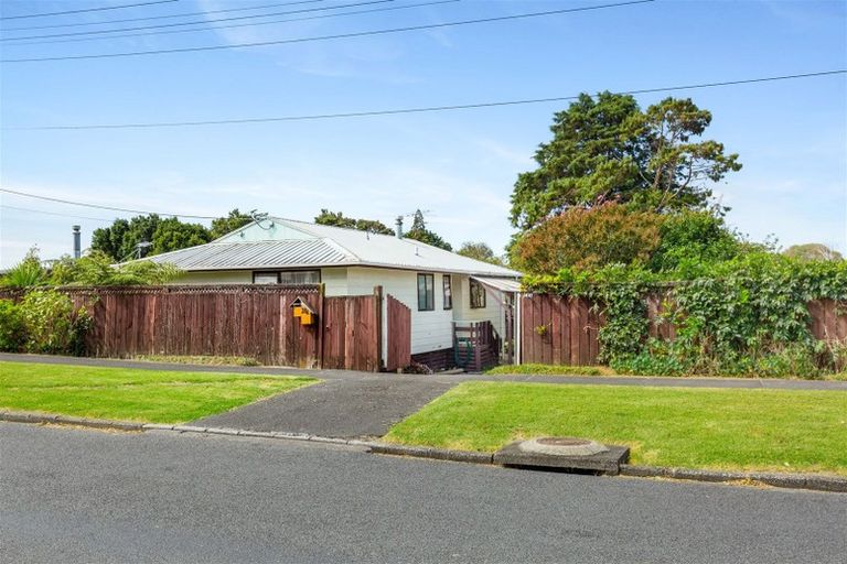 Photo of property in 18 Arney Road, Ranui, Auckland, 0612
