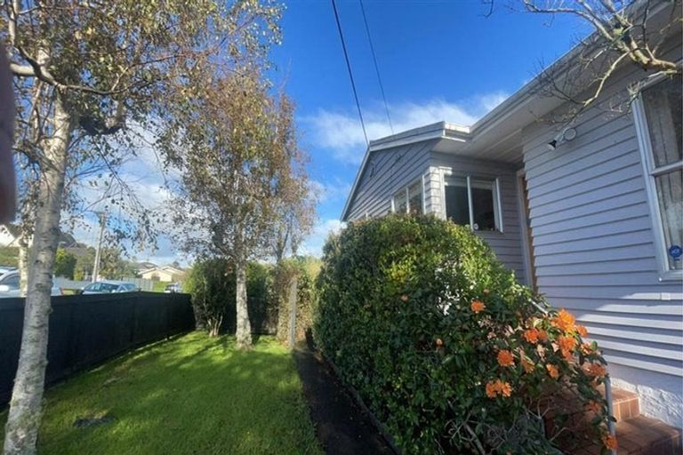 Photo of property in 17 Trafalgar Road, Milford, Auckland, 0620