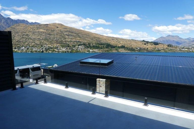 Photo of property in 12 Highlands Close, Queenstown, 9300