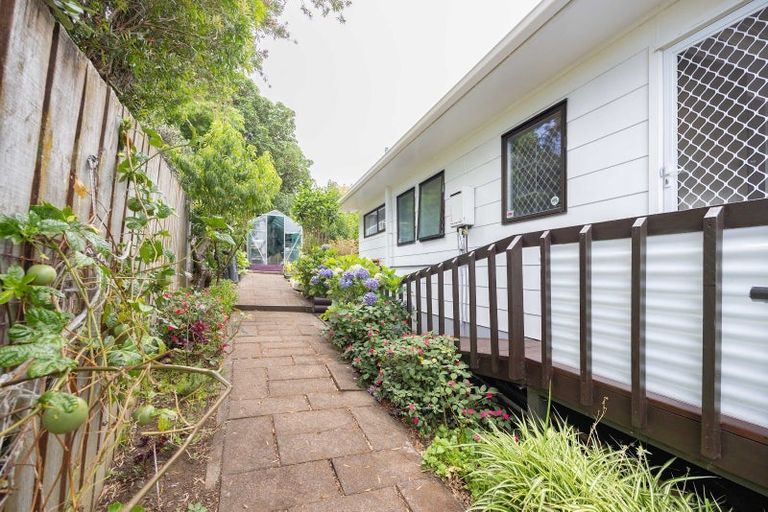 Photo of property in 2/48 Hogans Road, Glenfield, Auckland, 0629