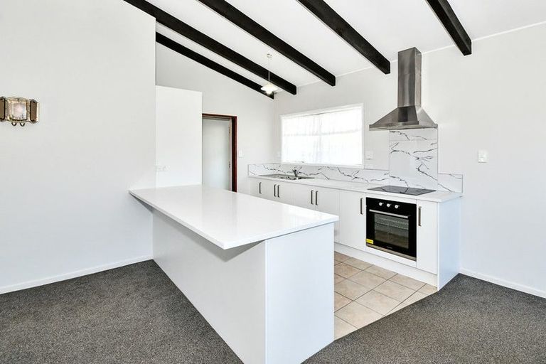 Photo of property in 2/162 Porchester Road, Papakura, 2110
