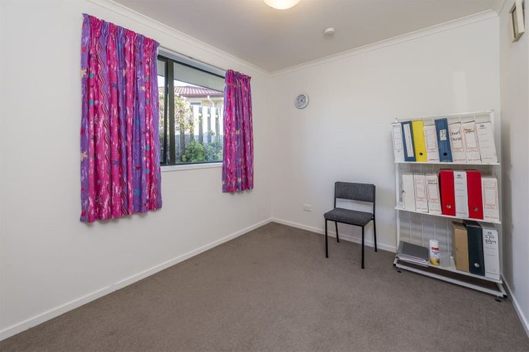 Photo of property in 80 Cabeleigh Drive, Helensville, 0800