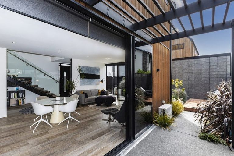 Photo of property in 43a Gracefield Avenue, Christchurch Central, Christchurch, 8013