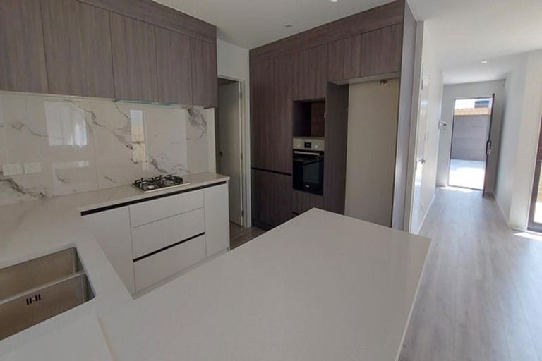 Photo of property in 20b Mackenzie Street, Te Atatu South, Auckland, 0610