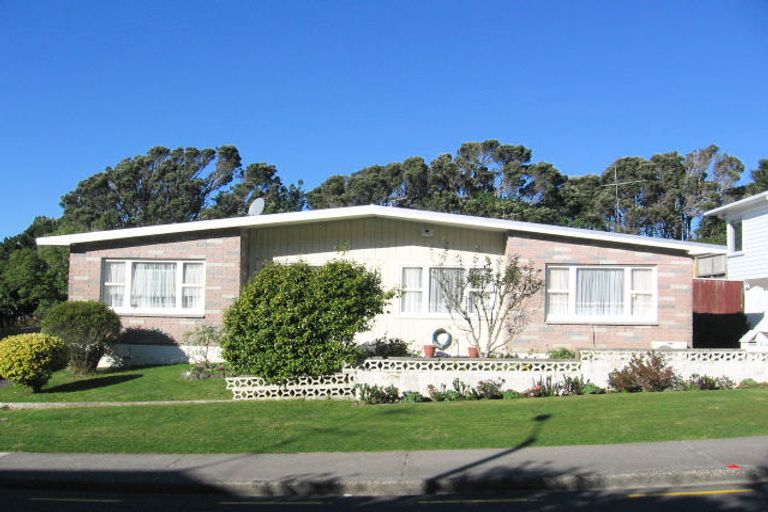 Photo of property in 3a Truscott Avenue, Johnsonville, Wellington, 6037