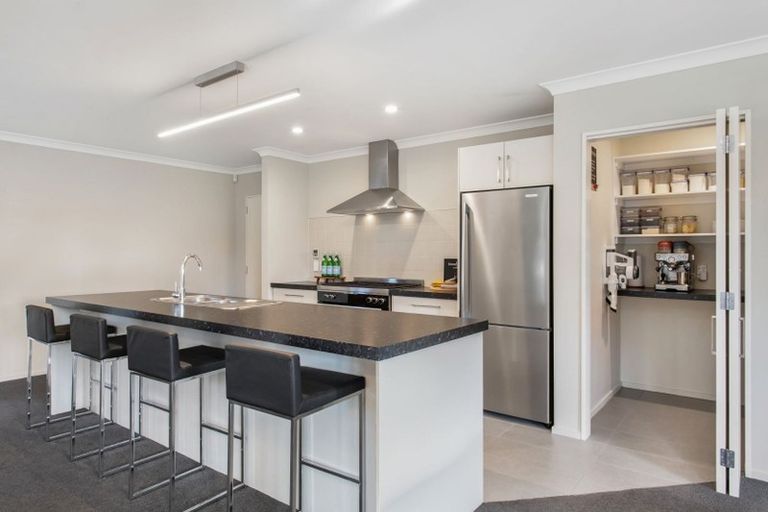 Photo of property in 16 Prebblewood Drive, Prebbleton, 7604