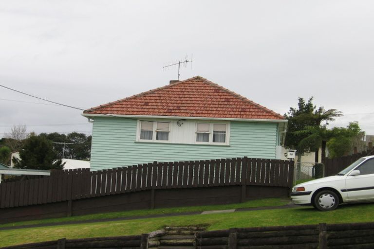 Photo of property in 28 Karaka Street, Helensville, 0800