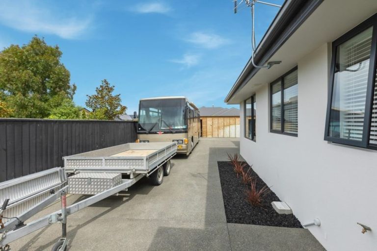 Photo of property in 8 Jozecom Place, Rolleston, 7614