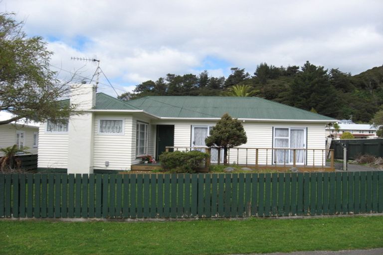 Photo of property in 9 Maire Street, Wainuiomata, Lower Hutt, 5014