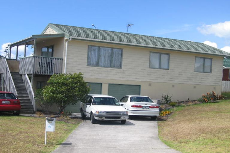 Photo of property in 357a Glenfield Road, Glenfield, Auckland, 0629