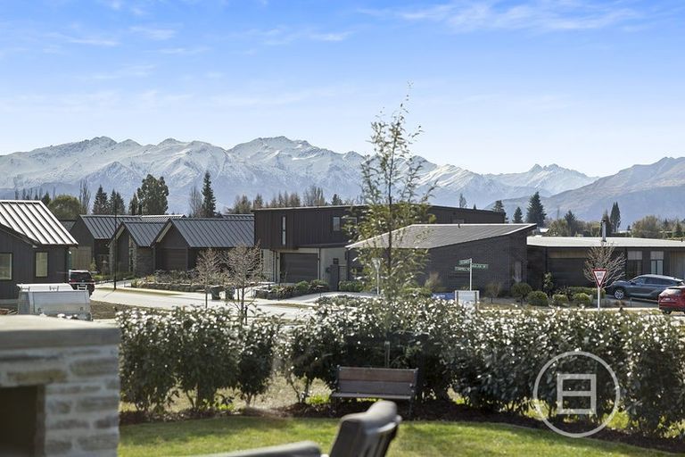 Photo of property in 21 Marjon Drive, Wanaka, 9305