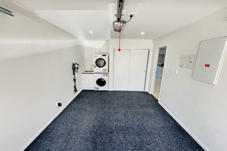 Photo of property in 19c Farwood Drive, Henderson, Auckland, 0612