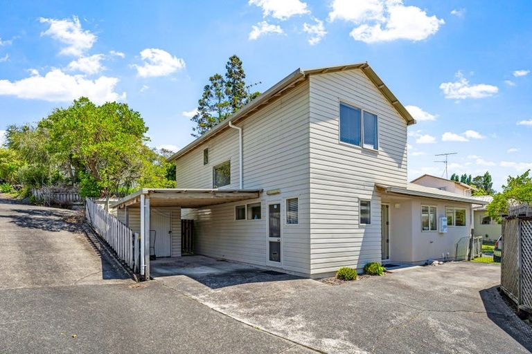 Photo of property in 2/372 Whangaparaoa Road, Stanmore Bay, Whangaparaoa, 0932