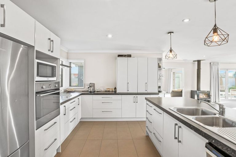 Photo of property in 26 Henley Close, Rolleston, 7614