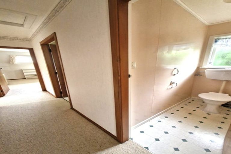 Photo of property in 15 Cook Street, Karori, Wellington, 6012