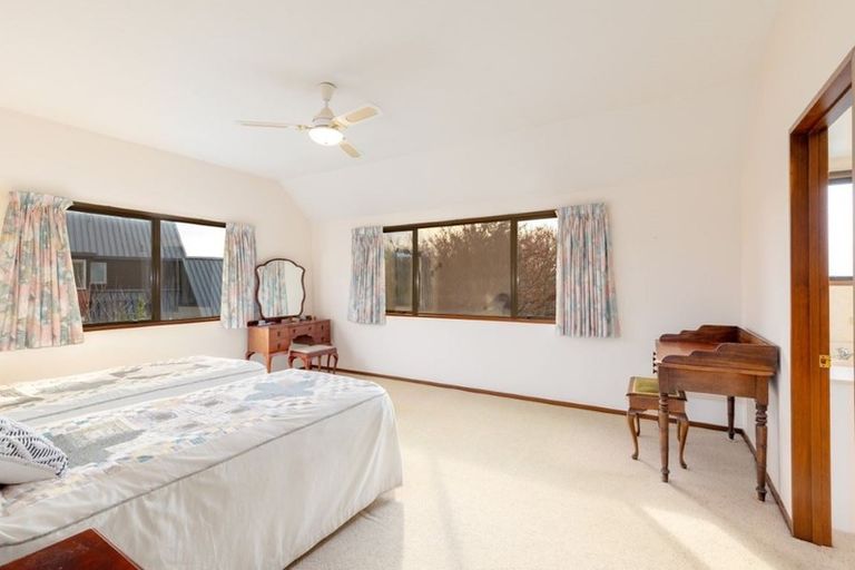 Photo of property in 9 Felstead Place, Avonhead, Christchurch, 8042