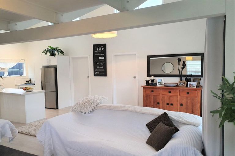 Photo of property in 83b Ngamotu Road, Spotswood, New Plymouth, 4310