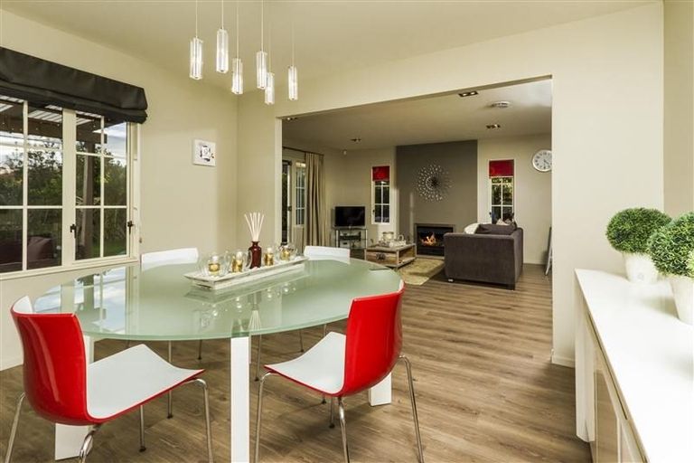 Photo of property in 7 Red Oak Place, Schnapper Rock, Auckland, 0632