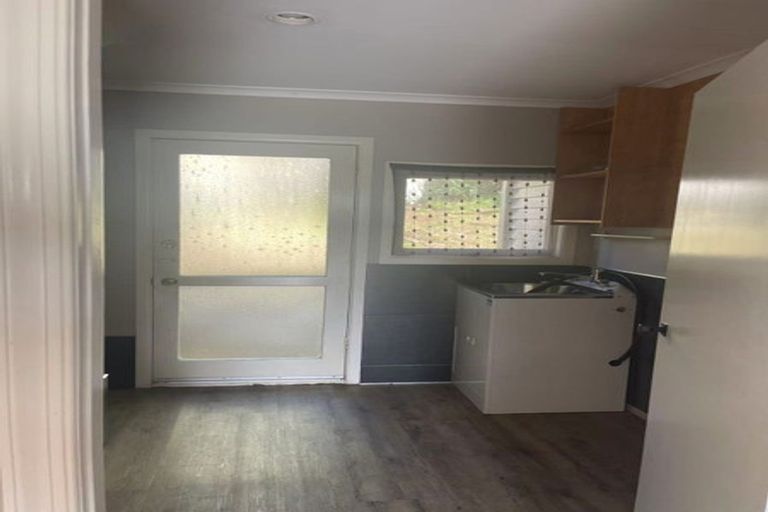 Photo of property in 354 Paparata Road, Bombay, 2675