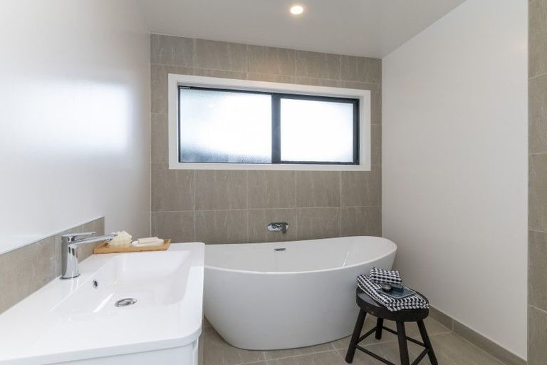 Photo of property in 108a Weraroa Road, Levin, 5510