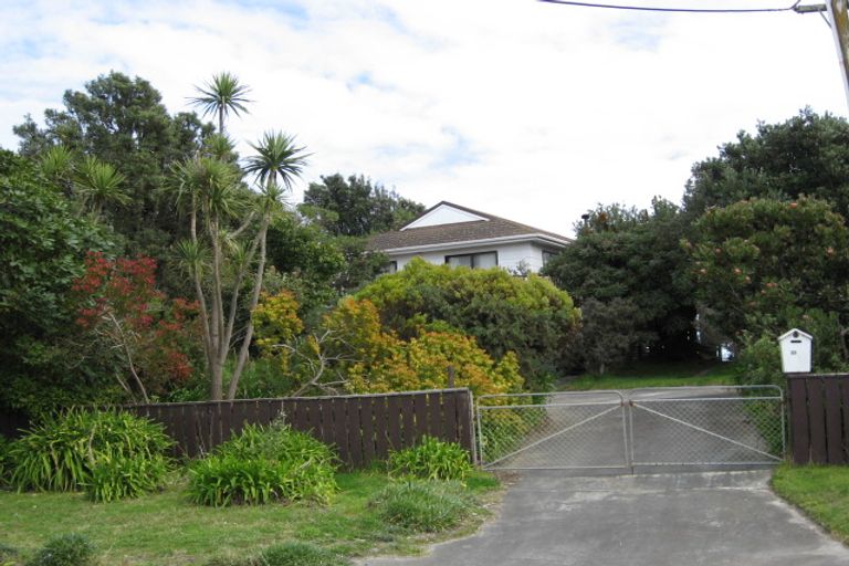 Photo of property in 23 Manga-pirau Street, Waikawa Beach, Manakau, 5573