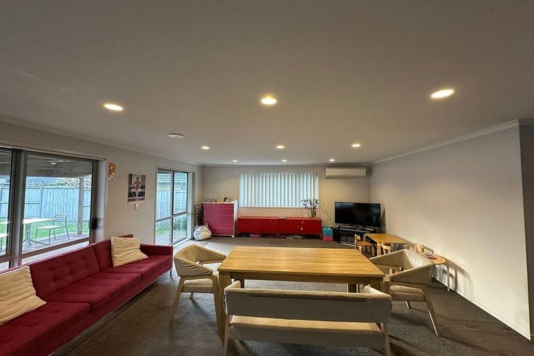 Photo of property in 220 Harbourside Drive, Karaka, Papakura, 2113
